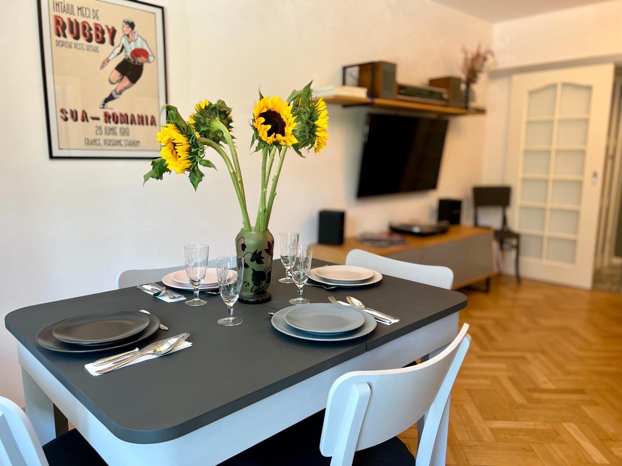 Castanilor 6 - Hip Industrial Apartment Close To City Centre Braşov Exterior foto